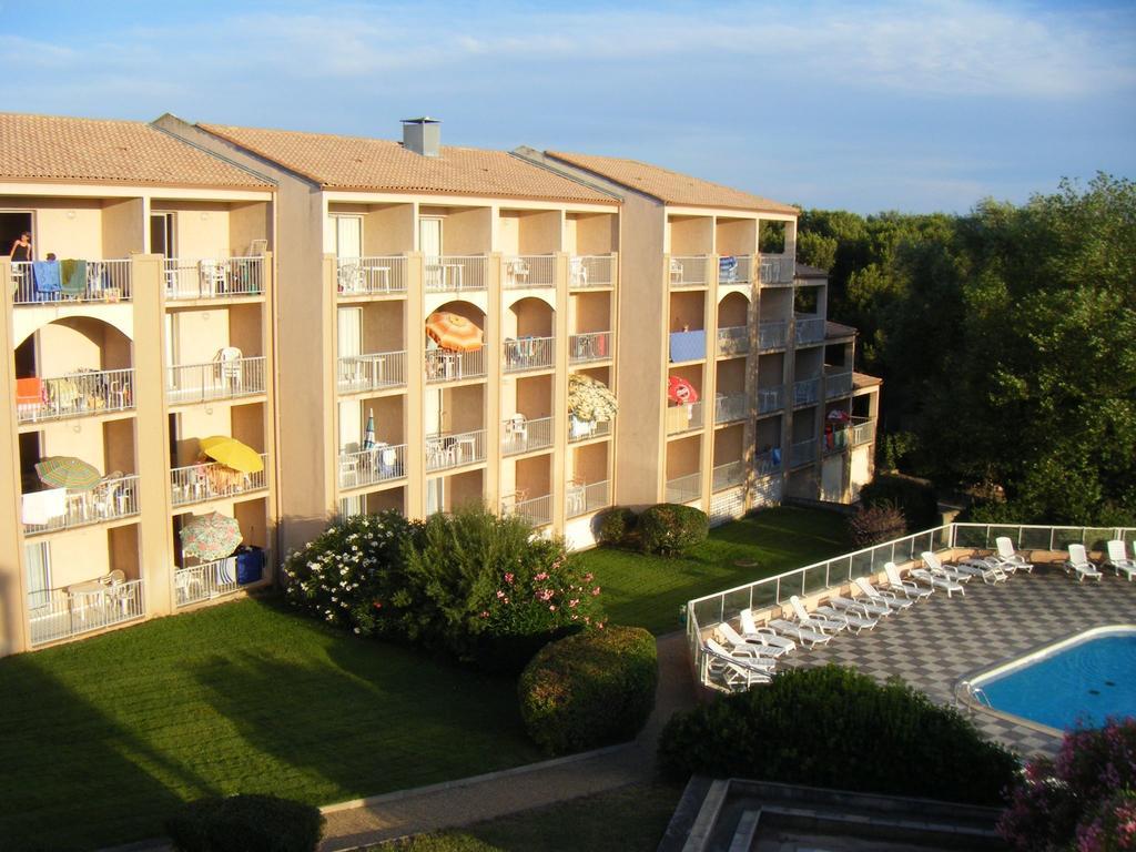 Residence Odalys Les Hauts De Balaruc Bagian luar foto