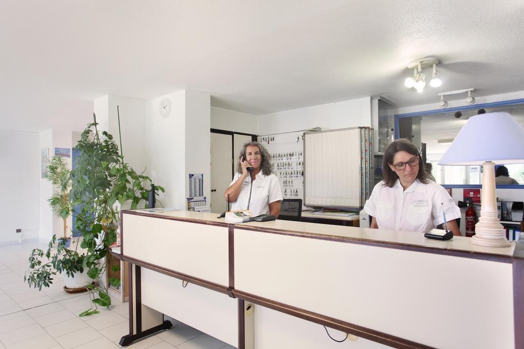 Residence Odalys Les Hauts De Balaruc Bagian luar foto