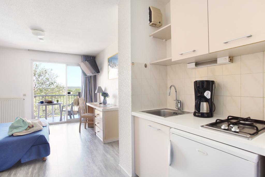 Residence Odalys Les Hauts De Balaruc Bagian luar foto