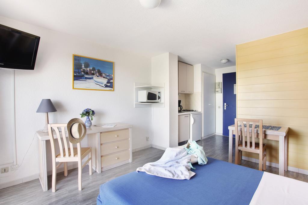 Residence Odalys Les Hauts De Balaruc Bagian luar foto