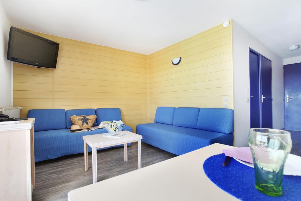 Residence Odalys Les Hauts De Balaruc Bagian luar foto